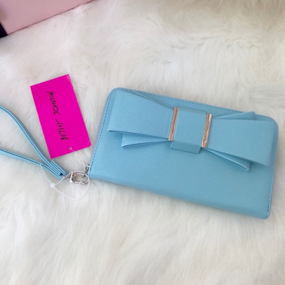 Betsey Johnson NWT Blue Bow Wallet With Wristlet - Picture 2 of 7